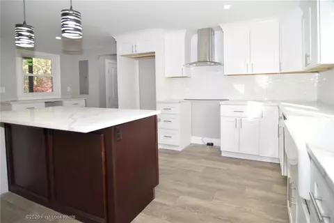 25 Whippoorwill Rd, Warwick, RI 02888 photo 17