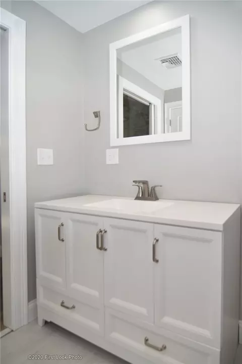 25 Whippoorwill Rd, Warwick, RI 02888 photo 4