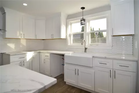25 Whippoorwill Rd, Warwick, RI 02888 photo 16