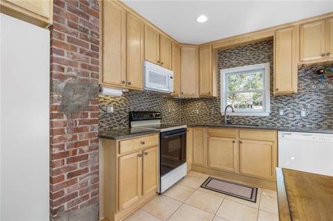 42 John St, Westerly, RI 02891 photo 5