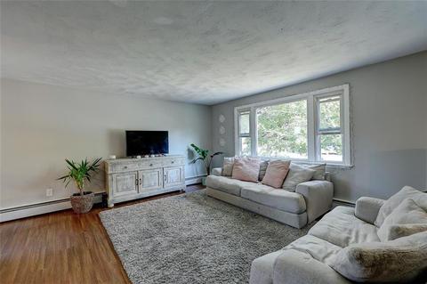 15 Antony Ave, Bristol, RI 02809 photo 9
