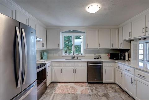 15 Antony Ave, Bristol, RI 02809 photo 17