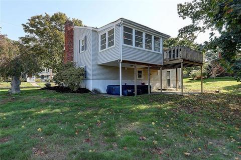 15 Antony Ave, Bristol, RI 02809 photo 3