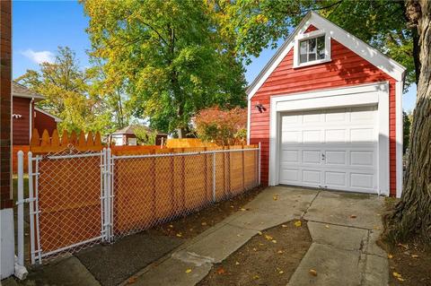 82 Gaskill St, Woonsocket, RI 02895 photo 5