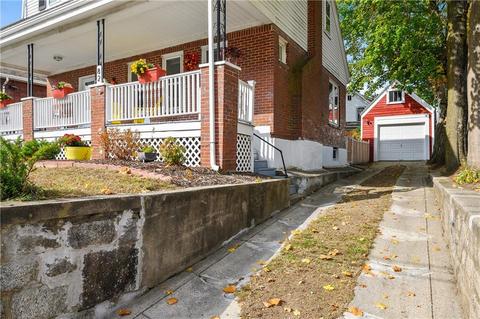 82 Gaskill St, Woonsocket, RI 02895 photo 4