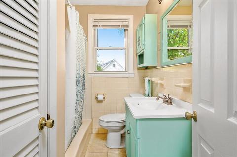 82 Gaskill St, Woonsocket, RI 02895 photo 27
