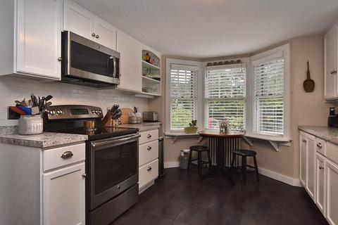 213 Post Rd, Westerly, RI 02891 photo 2