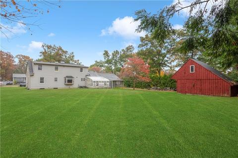 29 Waterman St, Killingly, CT 06239 photo 3