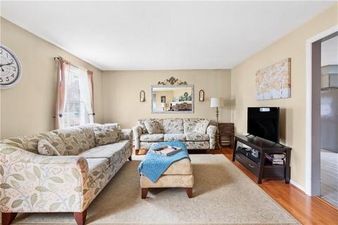 29 Waterman St, Killingly, CT 06239 photo 7