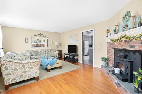 29 Waterman St, Killingly, CT 06239 photo 6