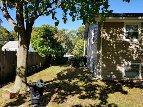 265 Aylsworth Ave, Woonsocket, RI 02895 photo 17