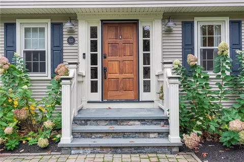 525 Red Chimney Dr, Warwick, RI 02886 photo 7