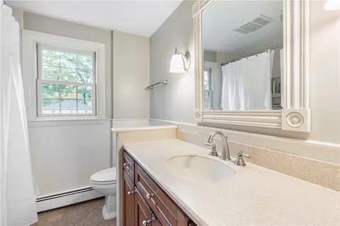 525 Red Chimney Dr, Warwick, RI 02886 photo 21
