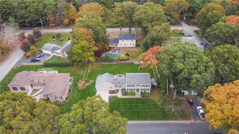 525 Red Chimney Dr, Warwick, RI 02886 photo 17