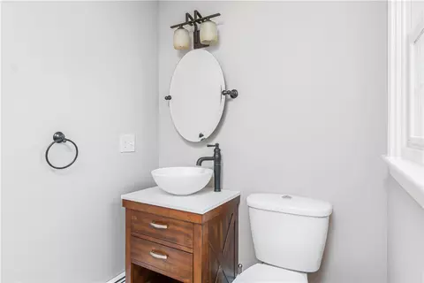525 Red Chimney Dr, Warwick, RI 02886 photo 18