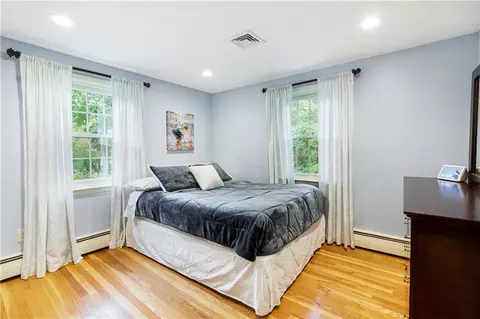 525 Red Chimney Dr, Warwick, RI 02886 photo 19