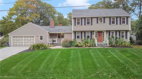 525 Red Chimney Dr, Warwick, RI 02886 photo 1