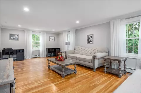 525 Red Chimney Dr, Warwick, RI 02886 photo 10