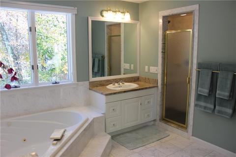 180 Shadow Brook Dr, Warwick, RI 02886 photo 17