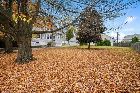 59 Saint Simon St, Woonsocket, RI 02895 photo 32
