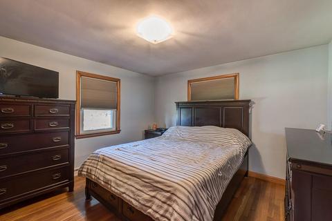 1747 Mendon Rd, Woonsocket, RI 02895 photo 15