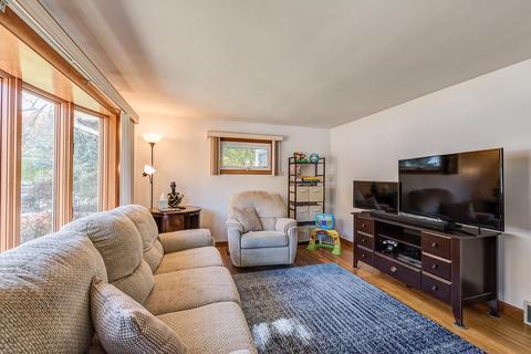 1747 Mendon Rd, Woonsocket, RI 02895 photo 10