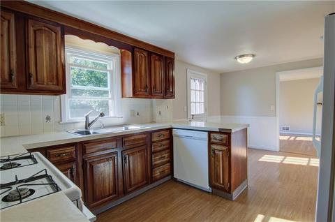 232 Baldwin Rd, Warwick, RI 02886 photo 5