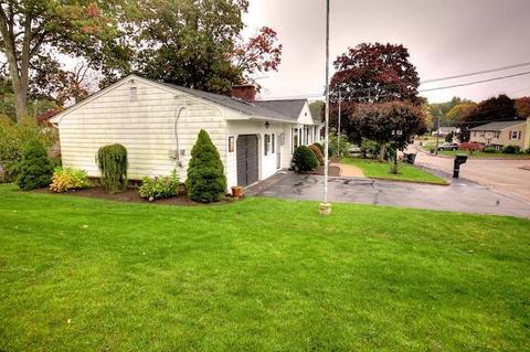 4 Pond View Dr, Coventry, RI 02816 photo 4