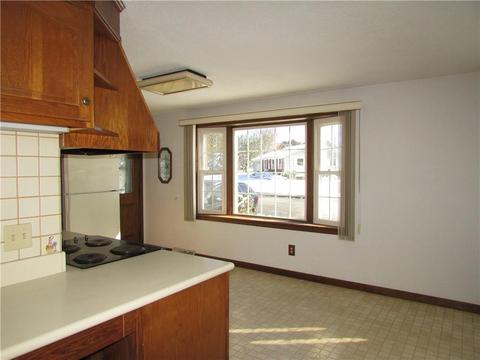 374 Grandview Ave, Woonsocket, RI 02895 photo 7