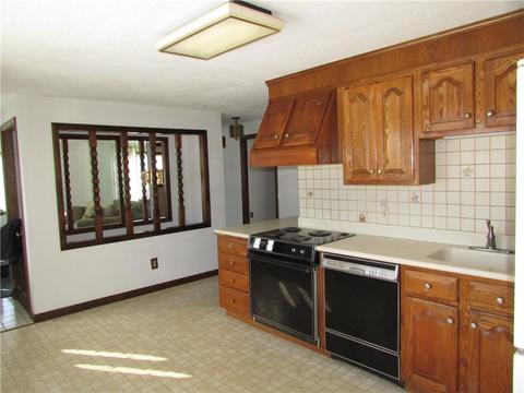 374 Grandview Ave, Woonsocket, RI 02895 photo 5
