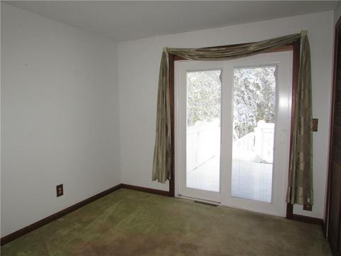 374 Grandview Ave, Woonsocket, RI 02895 photo 11