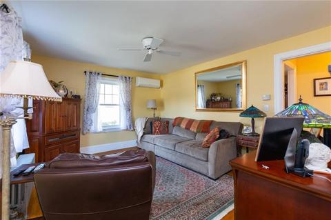 20 Draper Ave, Warwick, RI 02889 photo 10