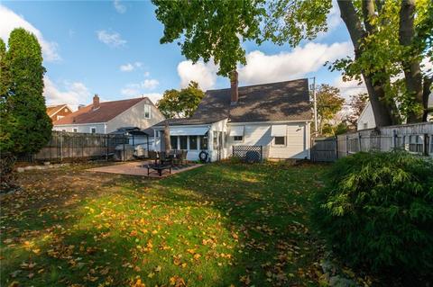 20 Draper Ave, Warwick, RI 02889 photo 6