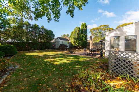 20 Draper Ave, Warwick, RI 02889 photo 5