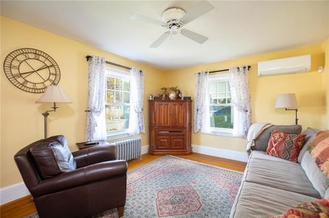 20 Draper Ave, Warwick, RI 02889 photo 12