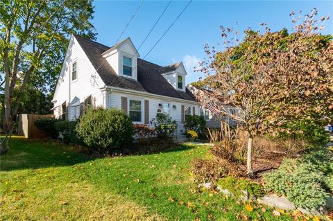 20 Draper Ave, Warwick, RI 02889 photo 3