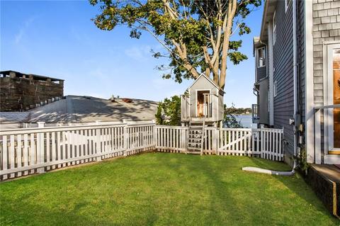 22 Everett Ave, Bristol, RI 02809 photo 2