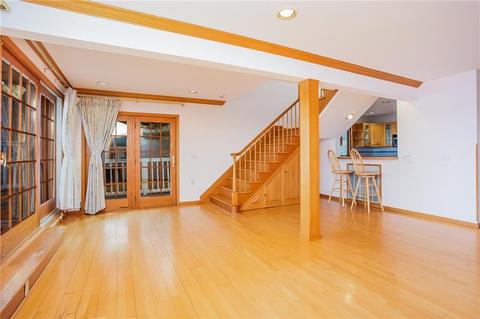 22 Everett Ave, Bristol, RI 02809 photo 11