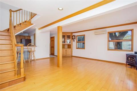 22 Everett Ave, Bristol, RI 02809 photo 10