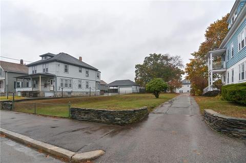 731 Grove St, Woonsocket, RI 02895 photo 5