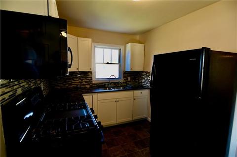 960 Diamond Hill Rd, Woonsocket, RI 02895 photo 5