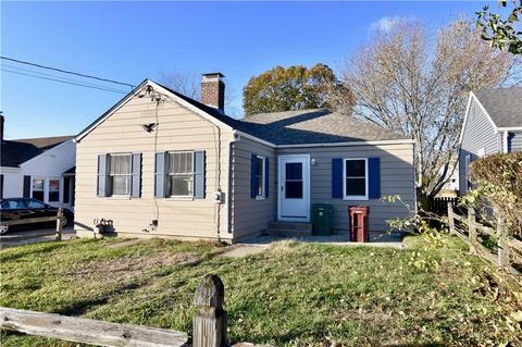960 Diamond Hill Rd, Woonsocket, RI 02895 photo 2