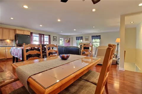 95 John St, Westerly, RI 02891 photo 13