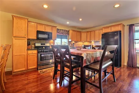 95 John St, Westerly, RI 02891 photo 9
