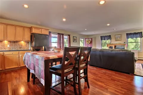 95 John St, Westerly, RI 02891 photo 10