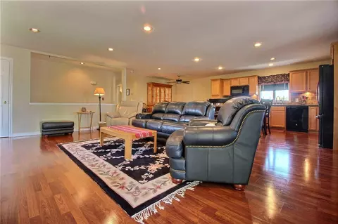 95 John St, Westerly, RI 02891 photo 7