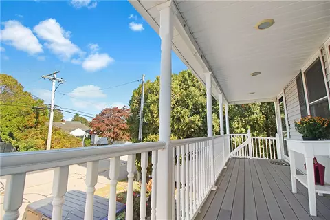 95 John St, Westerly, RI 02891 photo 3