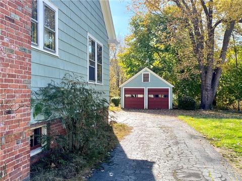 29 Cross St, Westerly, RI 02891 photo 3