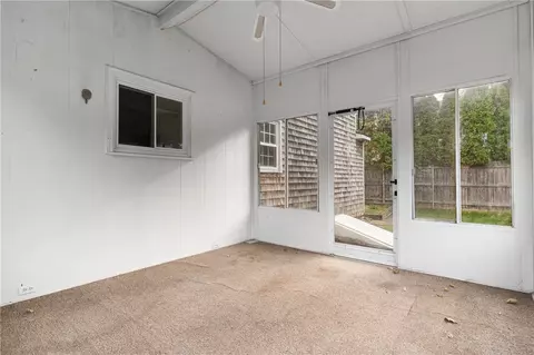 6 Grimshaw Pl, Warwick, RI 02889 photo 29