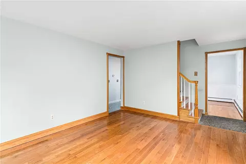 6 Grimshaw Pl, Warwick, RI 02889 photo 8